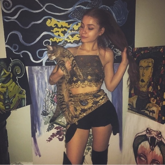 Meet your Posher, Natiya - Picture 3 of 5